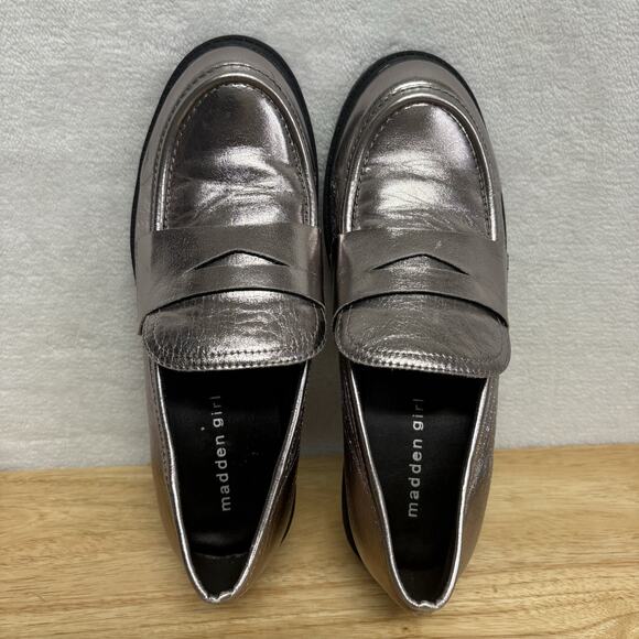 Madden Girl Jluella Silver Metallic Slip On Penny Loafer Shoes Youth Size 5 - Picture 7 of 9